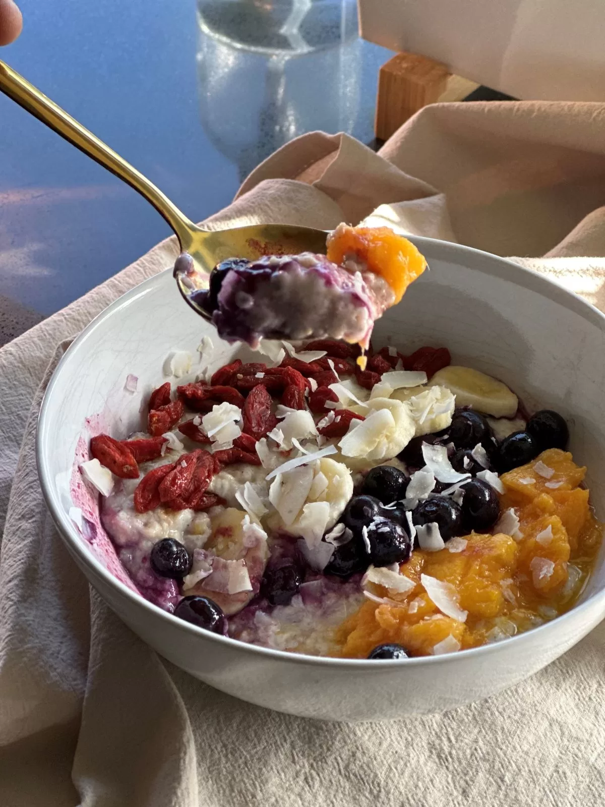 Healthy Oatmeal Breakfast - The Well-Fed Family