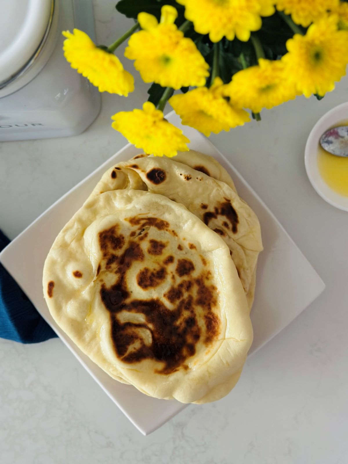 buttery garlic naan bread